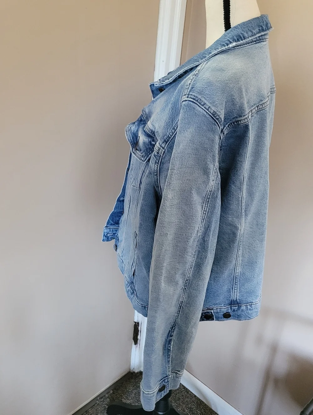 Light Wash Classic Denim Jacket - Picture 2 of 10